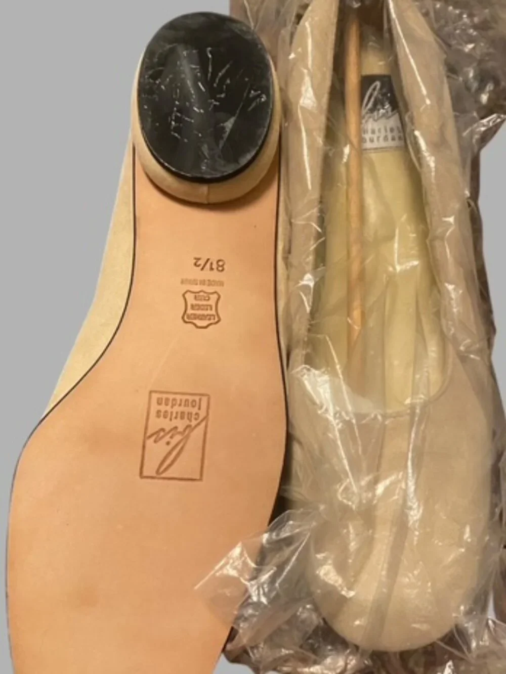 Vintage Bis Charles Jourdan Cream Suede Low Heels 8.5